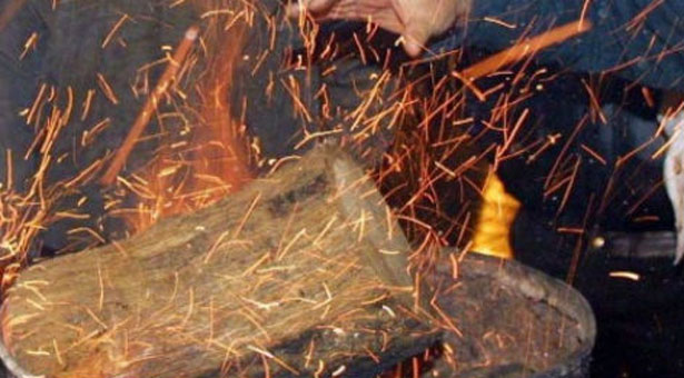 Τραγωδία στη Θεσσαλονίκη, νεκρή 13χρονη από αναθυμιάσεις σε μαγκάλι