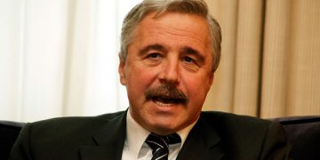 Απειλές στον Γ. Μανιάτη μετά το επεισόδιο στη βουλή