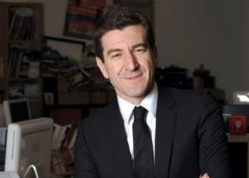 Πυρομανής πυροσβέστης το ΔΝΤ στην Ελλάδα