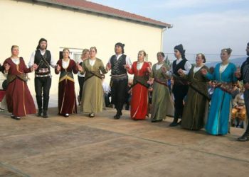 Αυγομαχίες στον Ποντιακό Σύλλογο Μαυροβάτου | 21 Απρ 2014