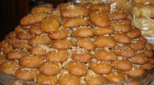 ΕΦΕΤ: Βρέθηκε μούχλα σε μελομακάρονα