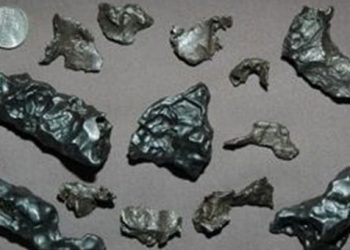 Ρωσία: Βρέθηκαν κομμάτια του μετεωρίτη