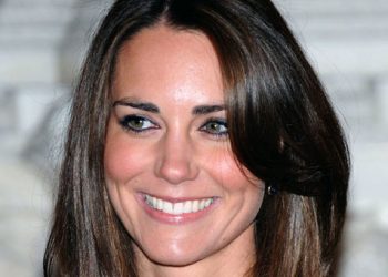 Πικραμένη η Kate από τη δημοσίευση topless φωτογραφιών της