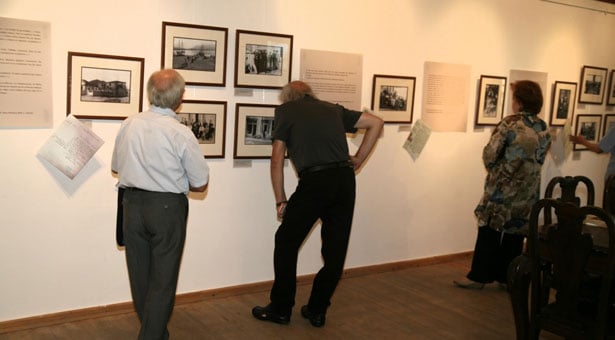 Ξύπνησε μνήμες η έκθεση για τους πρόσφυγες του 1922