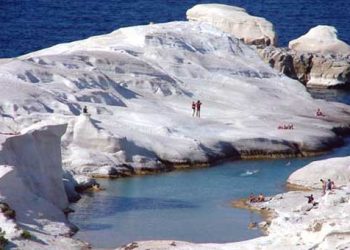 Η Μήλος εξώφυλλο σε Ιταλικό περιοδικό