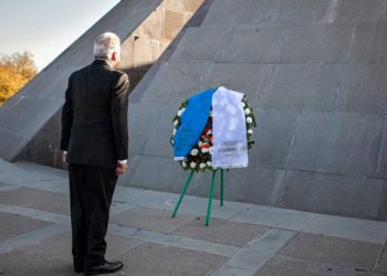 Κατέθεσε στεφάνι στο Μνημείο Γενοκτονίας των Αρμενίων ο Πρόεδρος της Βουλής των Ελλήνων