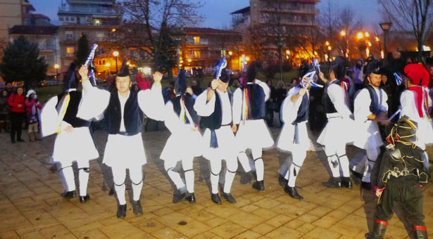 Οι Μωμόγεροι κι η αρπαγή της νύφης στην Φλώρινα. Βίντεο