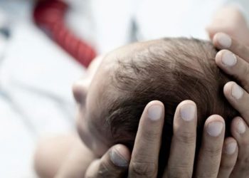 Σοκ: Μωρό ζούσε για μήνες στο πορτ-μπαγκάζ αυτοκινήτου!