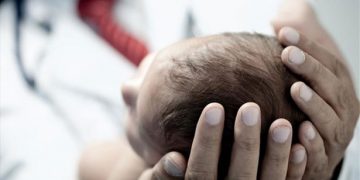 Σοκ: Μωρό ζούσε για μήνες στο πορτ-μπαγκάζ αυτοκινήτου!