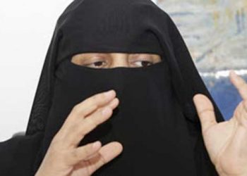 'Εκαψε το παιδί της γιατί δεν μάθαινε το κοράνι