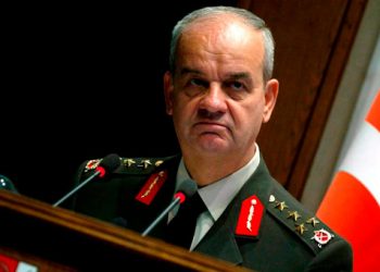 Πόλεμο κύρηξε στον Ερντογάν Τούρκος πρώην αξιωματικός