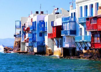 Business Monitor: «Εκρηξη» στον τουρισμό της Ελλάδας, έως και το 2018