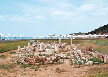 Θα πουληθεί και ο ναός του Απόλλωνα με το Μικρό Καβούρι;