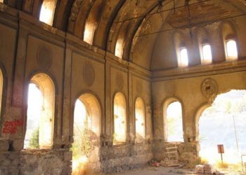 Γκρεμίζουν Ορθόδοξο Ναό στη Σμύρνη για να κάνουν αυτοκινητόδρομο