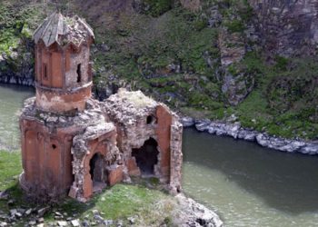 Η πόλη φάντασμα με τις χίλιες και μια εκκλησίες στην Τουρκία
