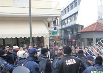 Νάουσα: 'Ενταση και δακρυγόνα