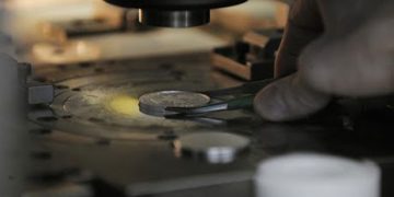 Νόμισμα αξίας 2 εκ. δολαρίων σε πορτ - μπαγκάζ αυτοκινήτου