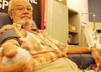 Ο άνδρας που έσωσε με το αίμα του 2 εκατομμύρια παιδιά