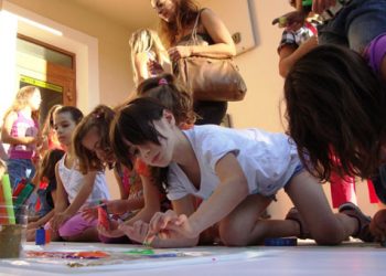 Εγινε κλέφτης για να έχει το παιδί του μαρκαδόρους!