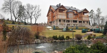 Τα χρυσά παλάτια των... τσάρων της Ουκρανίας