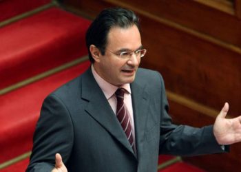 Ειδικό δικαστήριο για τον Παπακωνσταντίνου θέλει ο αντεισαγγελέας