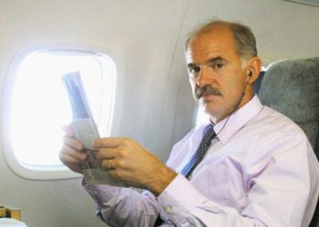 Παπανδρέου: Κάνει το γύρο του κόσμου και διδάσκει