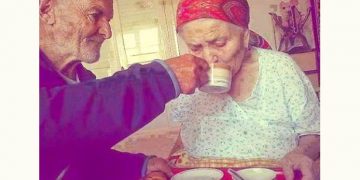 Δεν ξέρει ποιος είμαι, αλλά ξέρω εγώ ποια είναι. Μια συγκινητική ιστορία