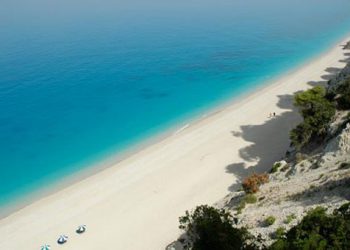 Αυτές είναι οι 4 ελληνικές παραλίες στις 100 καλύτερες του κόσμου