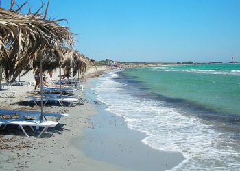 Καιρός: Εξασθενούν οι άνεμοι, ανεβαίνει το θερμόμετρο
