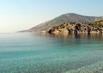 Ποιες παραλίες είναι ακατάλληλες σε Αττική, Ευβοϊκό και Κορινθιακό