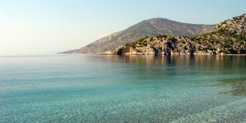 Ποιες παραλίες είναι ακατάλληλες σε Αττική, Ευβοϊκό και Κορινθιακό