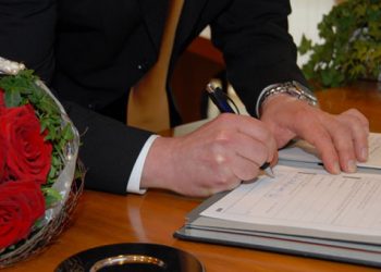 Σαν σήμερα καθιερώθηκε ο πολιτικός γάμος στην Ελλάδα