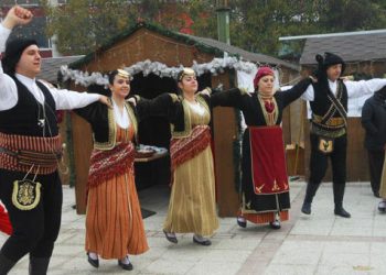 Ποντιακοί χοροί σε εορταστικό κλίμα από την Εύξεινο Λέσχη Αλμωπίας