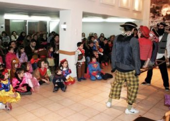 Μασκέ πάρτι με κλόουν για τα ποντιόπουλα της Ευξείνου Λέσχης Νάουσας