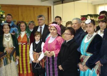 Κάλαντα στις τοπικές αρχές από τον Σύλλογο Ποντίων Ξάνθης