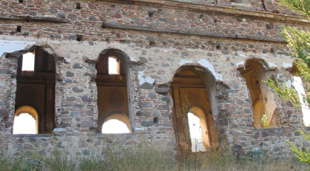 Σμύρνη: Τουρκικές μπουλντόζες κατεδαφίζουν τον Προφήτη Ηλία