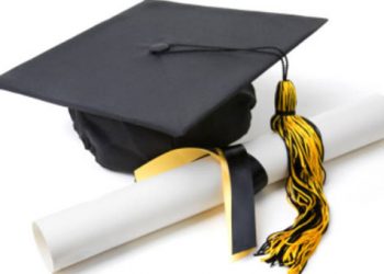 Άνεργος επιστήμονας πουλάει το πτυχίο του στο διαδίκτυο