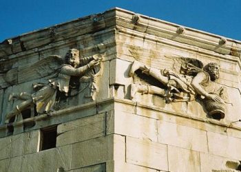 Αρχαία ώρα Ελλάδος. Το δημόσιο ρολόι της πόλης