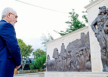 Ο Ιβάν Σαββίδης στο μνημείο Ποντιακού Ελληνισμού στην Πατρίδα Ημαθίας