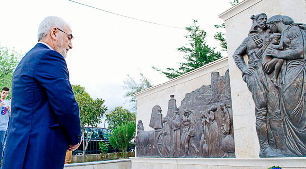 Ο Ιβάν Σαββίδης στο μνημείο Ποντιακού Ελληνισμού στην Πατρίδα Ημαθίας