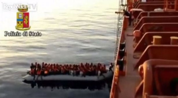 Βίντεο - σοκ: Προσπάθησαν να σώσουν τους μετανάστες και τελικά τους έπνιξαν