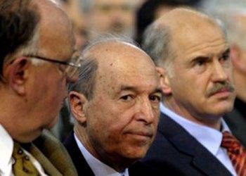 Σκληρή κριτική Σημίτη για τα λάθη του πρώτου Μνημονίου