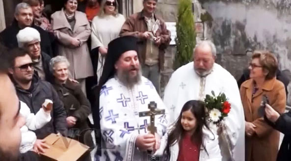 Δείτε πώς γιόρτασαν τα Θεοφάνεια στη Σμύρνη. Βίντεο