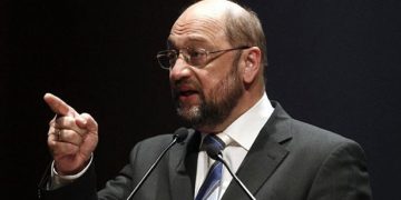 Σουλτς: Ο ελληνικός λαός μπορεί να προσμένει την Ανάσταση