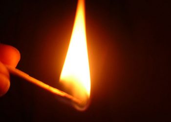 Το κοριτσάκι με τα σπίρτα υπεύθυνο για εμπρησμούς στην Αθήνα