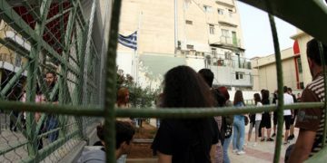 Σοκ για μαθητές - Επιστρέφουν πρόωρα στα σχολεία την Τετάρτη του Πάσχα!