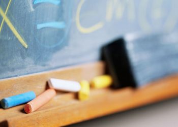 Δηλητηρίασε με ποντικοφάρμακο 19 παιδιά