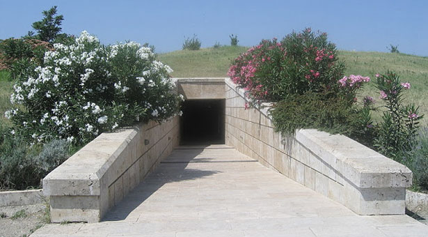 Τα μακάβρια εύρηματα στη Βεργίνα