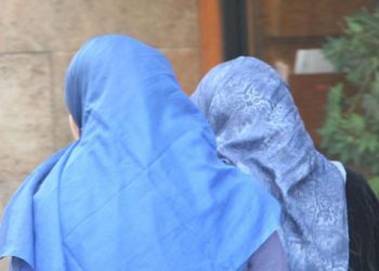 Σοκ: Δείτε τι έπαθε τουρίστας που φίλησε Τουρκάλα