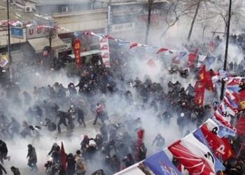 Η Τουρκία εκτός ελέγχου. Δύο νεκροί στις διαδηλώσεις για τον θάνατο του 15χρονου
